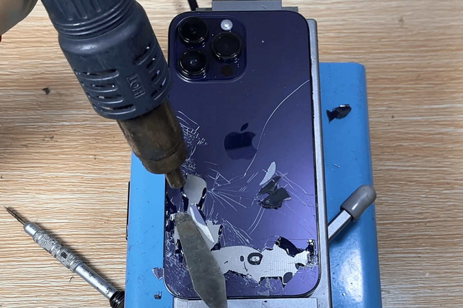 Mua mặt kính lưng iPhone 14 Pro chất lượng