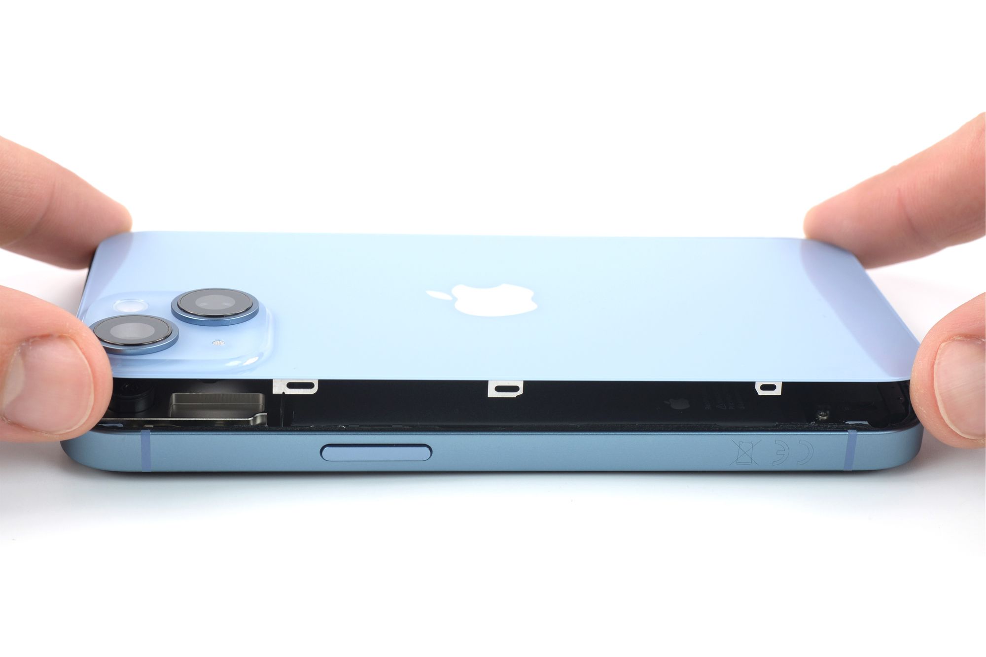 Chọn mua mặt kính lưng iPhone 14 uy tín