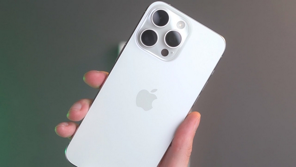 Cách kiểm tra tình trạng mặt kính lưng iPhone 15 Pro Max