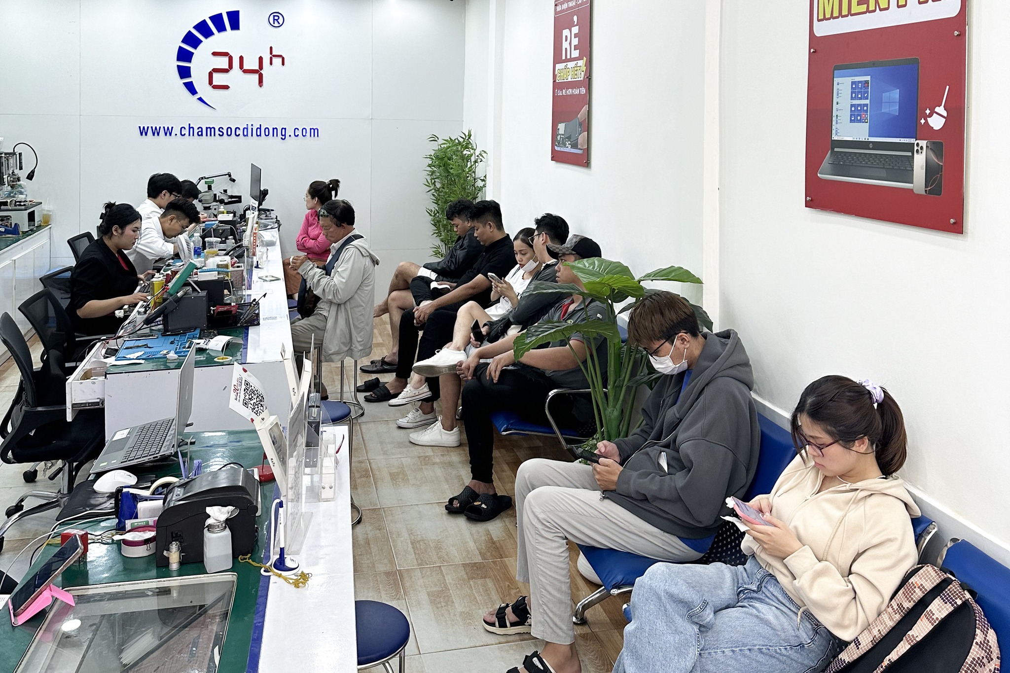 Cẩn trọng khi sử dụng, hạn chế rơi vỡ và va đập mạnh
