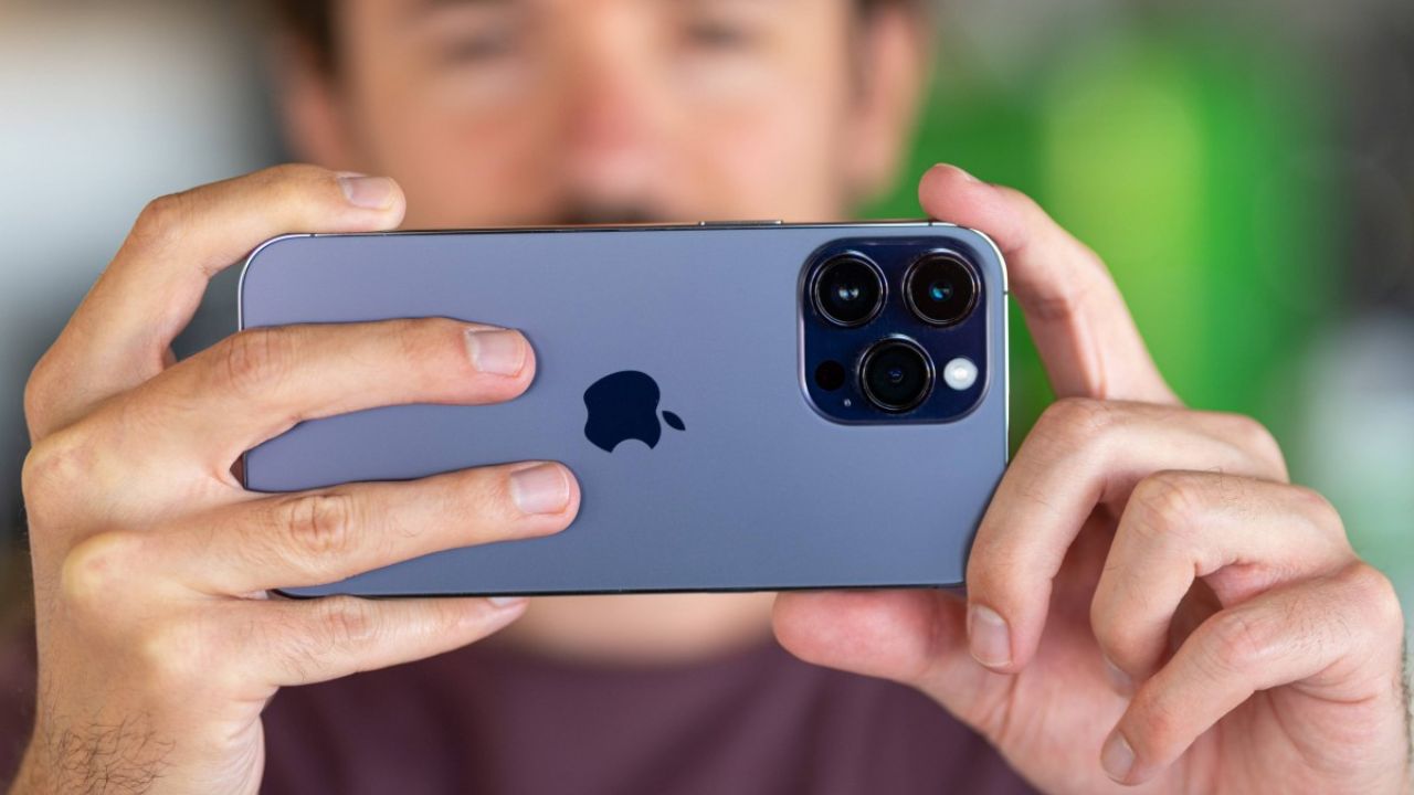 Cách kiểm tra tình trạng mặt kính lưng iPhone 14 Pro Max